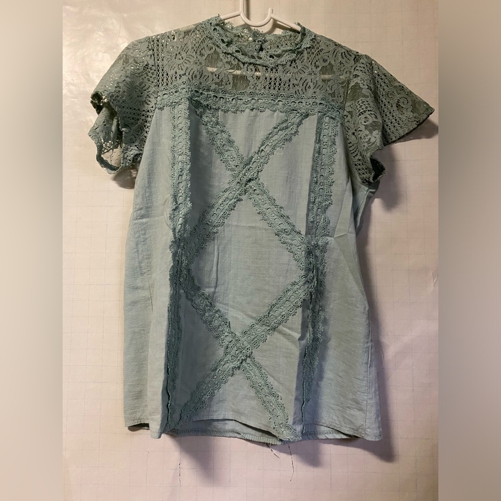 Teal top